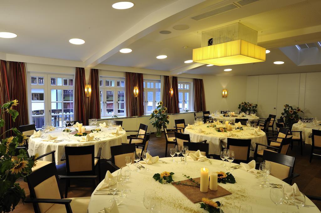 Romantik Hotel Im Weissen Rossl Am Wolfgangsee Sankt Wolfgang im Salzkammergut Restaurant photo